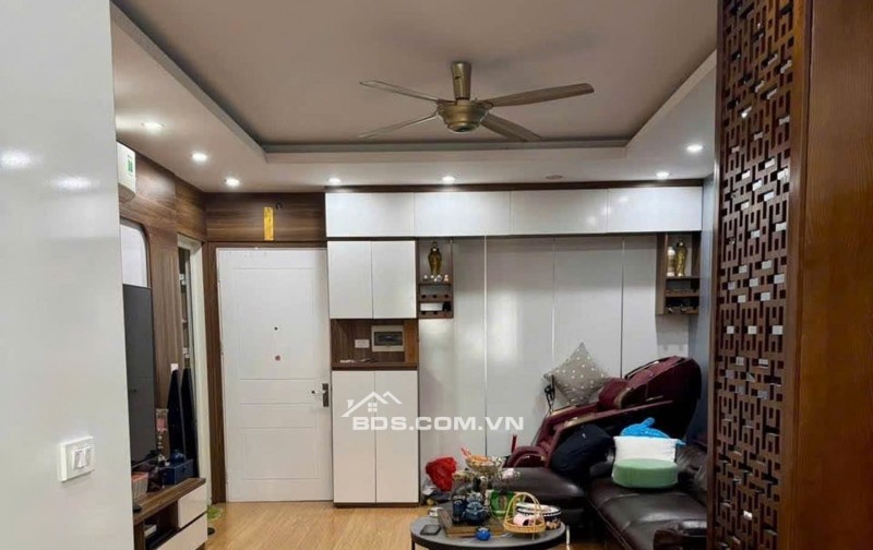 Bán căn hộ chung cư tầng 7, diện tích: 70m2, 02 phòng ngủ, 02 WC, 02 ban công, hướng nhà Tây Bắc