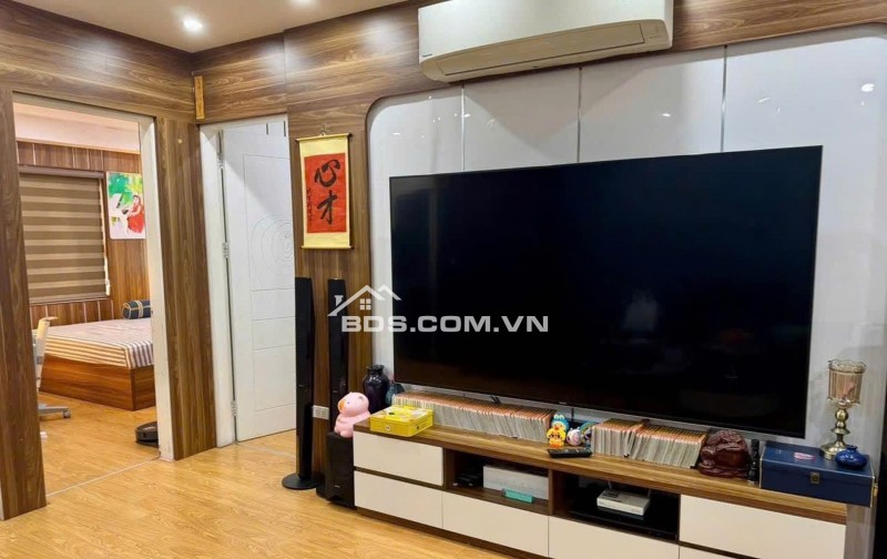 Bán căn hộ chung cư tầng 7, diện tích: 70m2, 02 phòng ngủ, 02 WC, 02 ban công, hướng nhà Tây Bắc