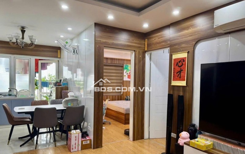 Bán căn hộ chung cư tầng 7, diện tích: 70m2, 02 phòng ngủ, 02 WC, 02 ban công, hướng nhà Tây Bắc