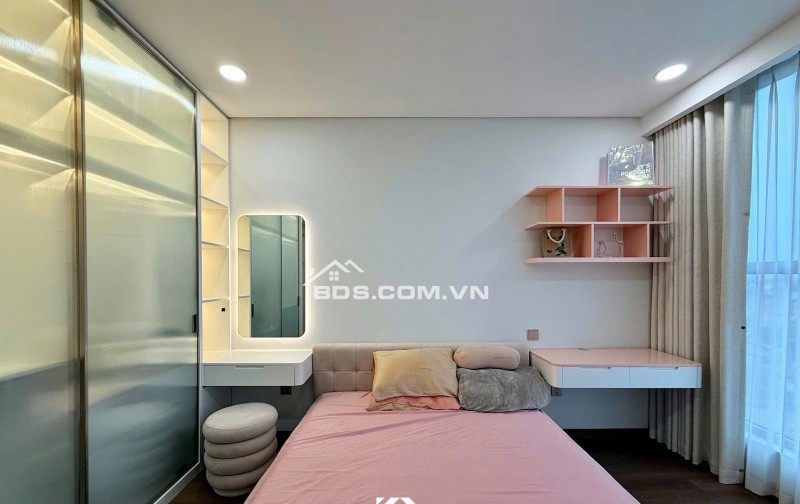 Bán Căn hộ chung cư Khai Sơn Long Biên- View đẹp- Full Nội thất- hỗ trợ vay 120m 3 ngủ nhỉnh 8 tỷ(TL)