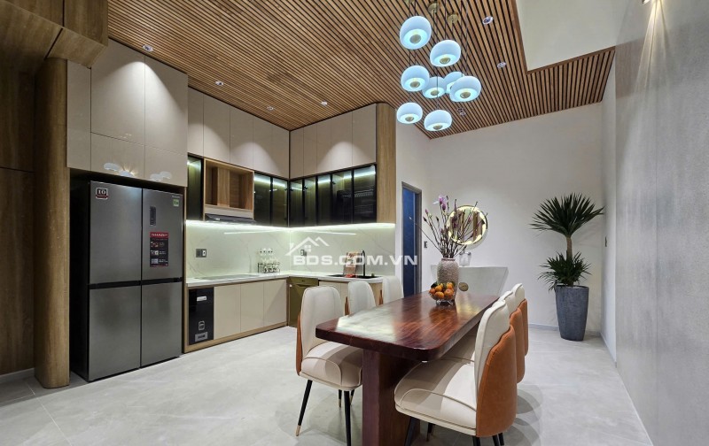  Nhà MT 3 tầng mới đẹp ,phường THANH KHÊ – Cách biển Nguyễn Tất Thành 300m