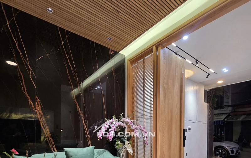  Nhà MT 3 tầng mới đẹp ,phường THANH KHÊ – Cách biển Nguyễn Tất Thành 300m