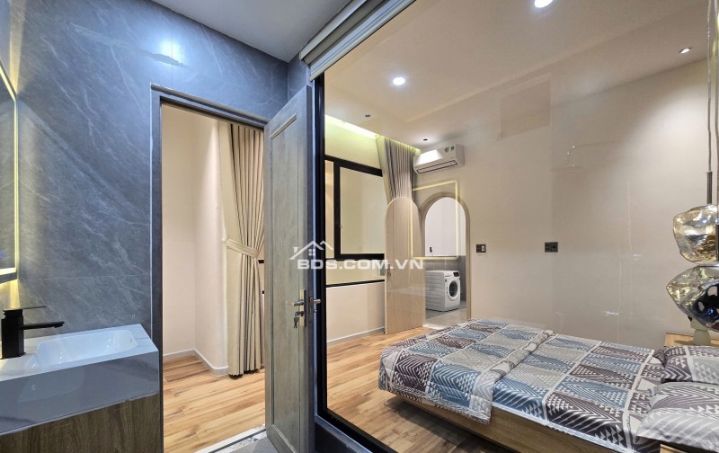  Nhà MT 3 tầng mới đẹp ,phường THANH KHÊ – Cách biển Nguyễn Tất Thành 300m