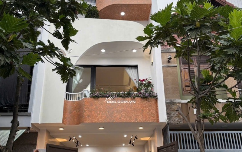  Nhà MT 3 tầng mới đẹp ,phường THANH KHÊ – Cách biển Nguyễn Tất Thành 300m