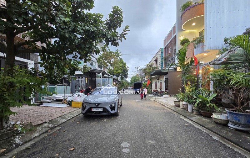  Nhà MT 3 tầng sát biển Nguyễn Tất Thành - Hoà Khánh - Liên Chiểu  cách chỉ 100m!