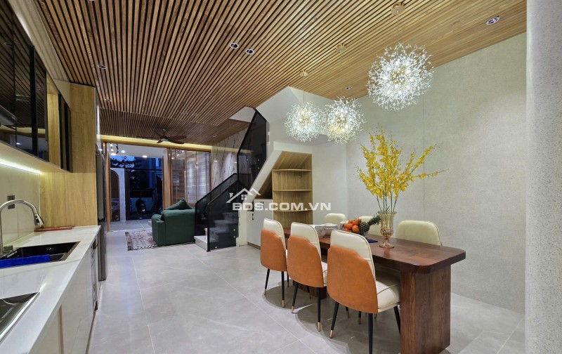  Nhà MT 3 tầng sát biển Nguyễn Tất Thành - Hoà Khánh - Liên Chiểu  cách chỉ 100m!