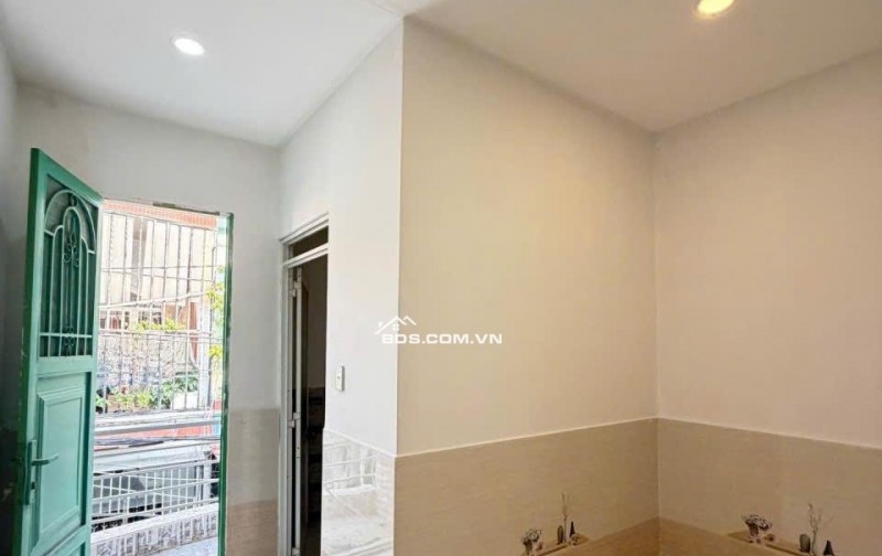 NHÀ HẺM OTO PHAN VĂN HỚN – 2 TẦNG – NHỈNH 3 TỶ, CV THUẬN KIỀU 100M