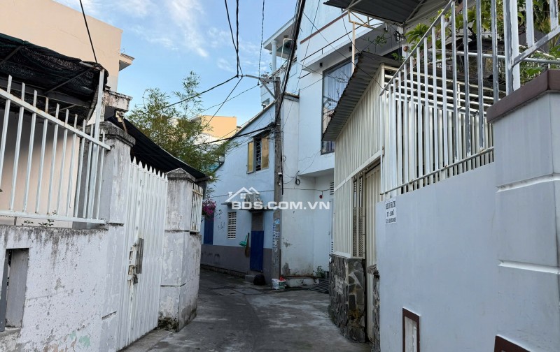 Căn góc 2 mặt tiền trung tâm thành phố đường Trần Quý Cáp