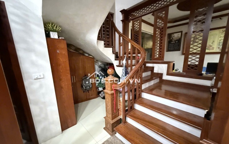 Siêu hiếm căn nhà Khu Dương Nội 197 m2 , mặt tiền 10 m, 4 tầng , ô tô vào nhà , 29 tỷ