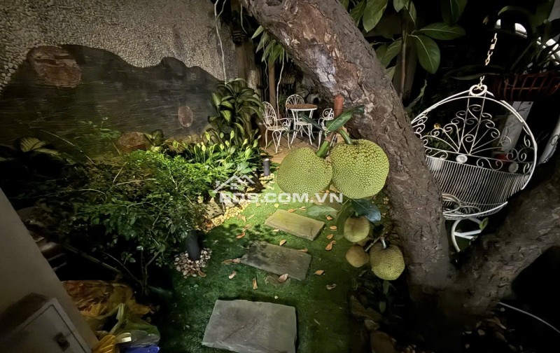 Siêu hiếm căn nhà Khu Dương Nội 197 m2 , mặt tiền 10 m, 4 tầng , ô tô vào nhà , 29 tỷ