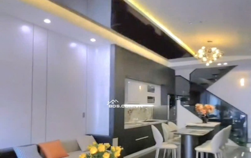 Xây dựng kiên cố - Kiến trúc hiện đại, Nhà phố 3PN có sân trước cực lớn tại Bến Lức.