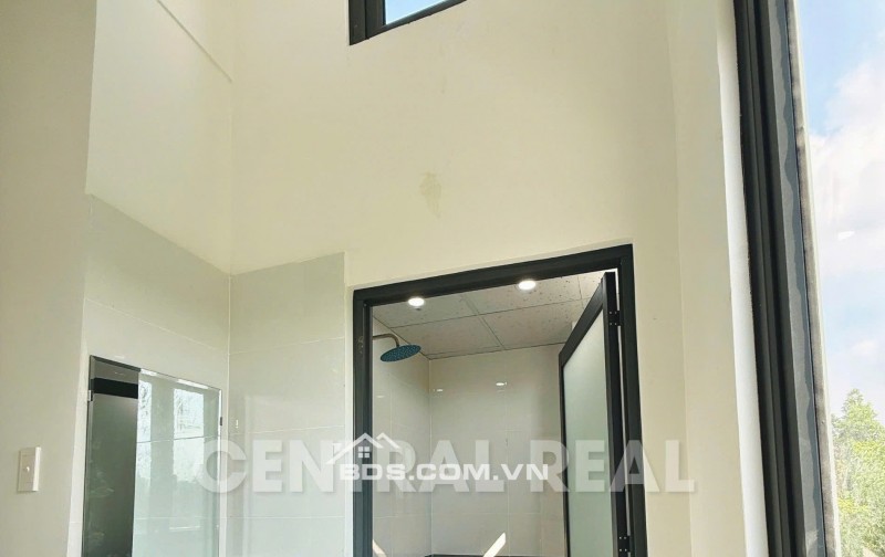 Cần bán nhanh căn nhà còn lại ngay sát chợ Thạnh Phú