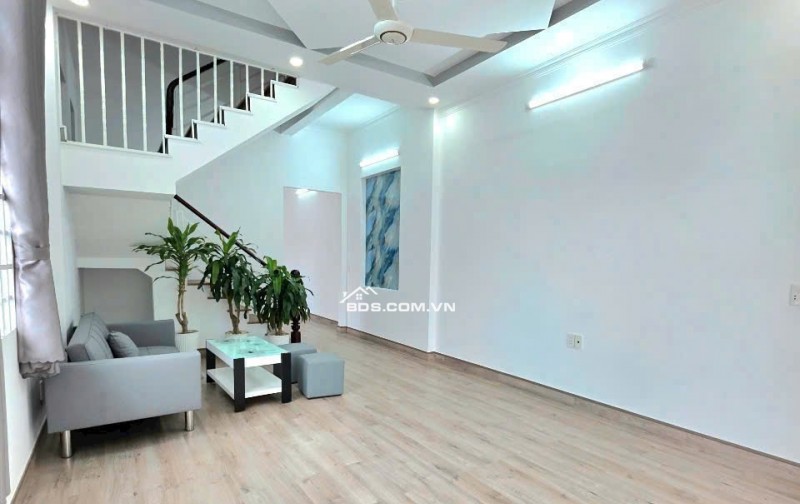 Mặt Tiền Chính Kinh Doanh 4 Tỷ 86 - SHR Gốc 2 Mặt Tiền 4