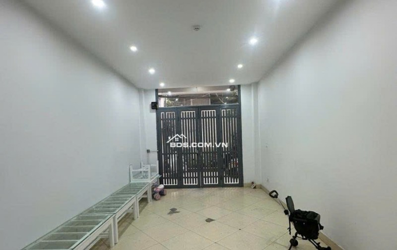 Hiếm!Bà Triệu 85M2 7 Tầng Dòng Tiền ỔN ĐỊNH 42.5 Tỷ Sạch Đẹp Thoáng