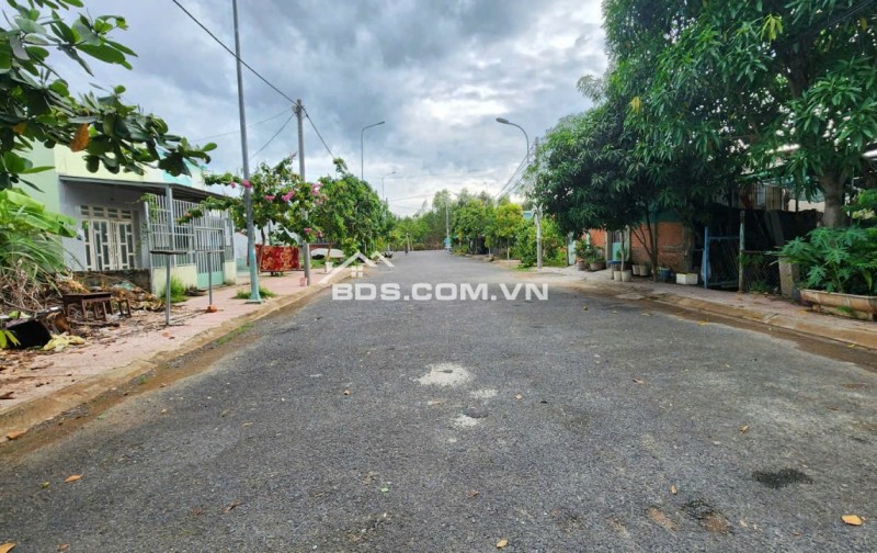 CHÍNH CHỦ BÁN ĐẤT KHU DÂN CƯ BÀ XÁN - DT100M2  - SHR - 21 TRIỆU/ M2. LH:0932234469