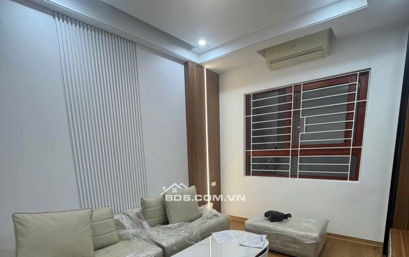 Bán nhà tại ngõ 278 Kim Giang, đi lại thuận tiện, gần Trường học, chợ, khu dân trí cao.