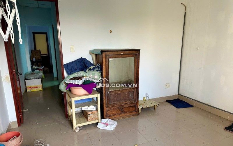 Bán Nhà 2 Lầu 80m và Nhà Xưởng. Tổng Diện Tích 190m2. Gần Phạm Hùng & Quốc Lộ 50.