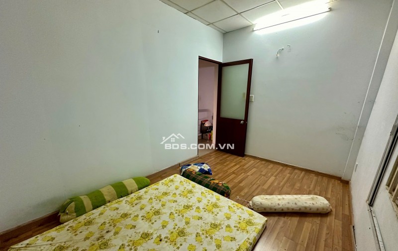 Bán Nhà 2 Lầu 80m và Nhà Xưởng. Tổng Diện Tích 190m2. Gần Phạm Hùng & Quốc Lộ 50.