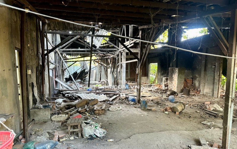 Bán Nhà 2 Lầu 80m và Nhà Xưởng. Tổng Diện Tích 190m2. Gần Phạm Hùng & Quốc Lộ 50.