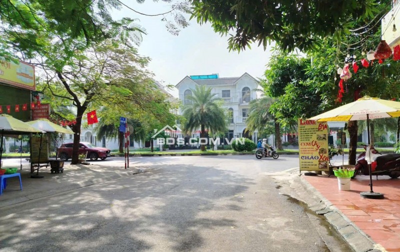 Hàng hiếm có 1 0 2 đây anh chị ơi !!!! 

BÁN NHÀ VIỆT HƯNG ĐƯỜNG Ô TÔ TRÁNH - KINH DOANH - SÁT MẶT PHỐ VIỆT HƯNG