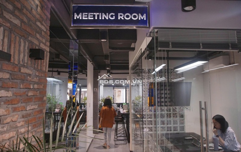 SANG MẶT BẰNG VĂN PHÒNG 80M2 ĐANG THUÊ Ở MẶT TIỀN ĐƯỜNG NGUYỄN CẢNH CHÂN Q1. LH:0765777099.