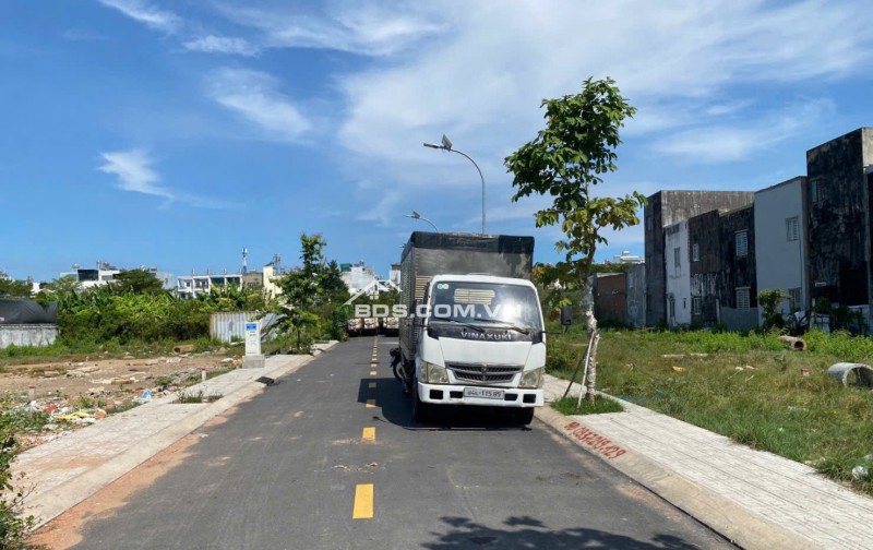 HÓT - GẤP BÁN ĐẤT 4 X 19 CHỈ 4 TỶ 8 ĐƯỜNG 8M