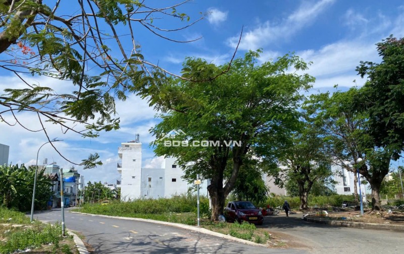 HÓT - GẤP BÁN ĐẤT 4 X 19 CHỈ 4 TỶ 8 ĐƯỜNG 8M