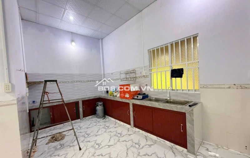 Vùng ngoại ô có căn nhà c4 sân vườn mái thái cực thoáng cần bán giá 970Tri.ệu, Sổ Hồng Riêng