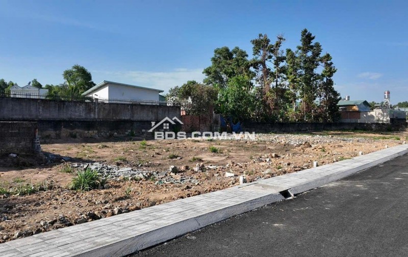 Đất nền - Full sổ thổ cư - Mặt tiền - Nở hậu - Hẻm xe hơi