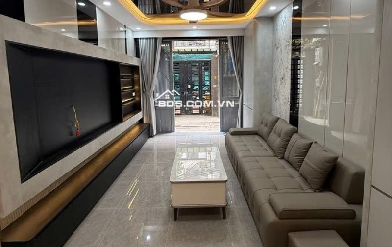 Bán CHDV Quan Nhân gần ôtô, 38m2-5T, full nội thất mới xịn xò cực đẹp, giá 11 tỷ