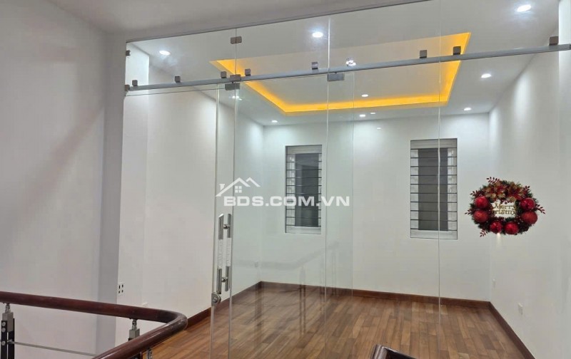 Bán nhà phân lô quân đội ngõ phố Lê Trọng Tấn, TX, 53m2 4tầng giá hơn 17 tỷ, gara oto, ở cực sướng, an ninh đỉnh