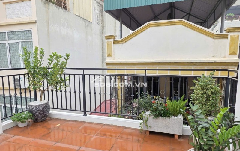 Bán nhà phân lô quân đội ngõ phố Lê Trọng Tấn, TX, 53m2 4tầng giá hơn 17 tỷ, gara oto, ở cực sướng, an ninh đỉnh