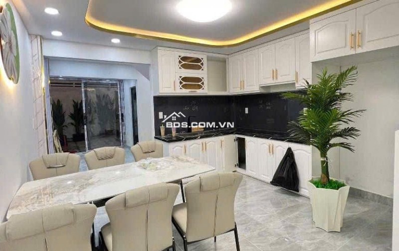 Nhà mới 3 tầng, hẻm thông, giáp Quận 7 – Huỳnh Tấn Phát, 4 TỶ 350