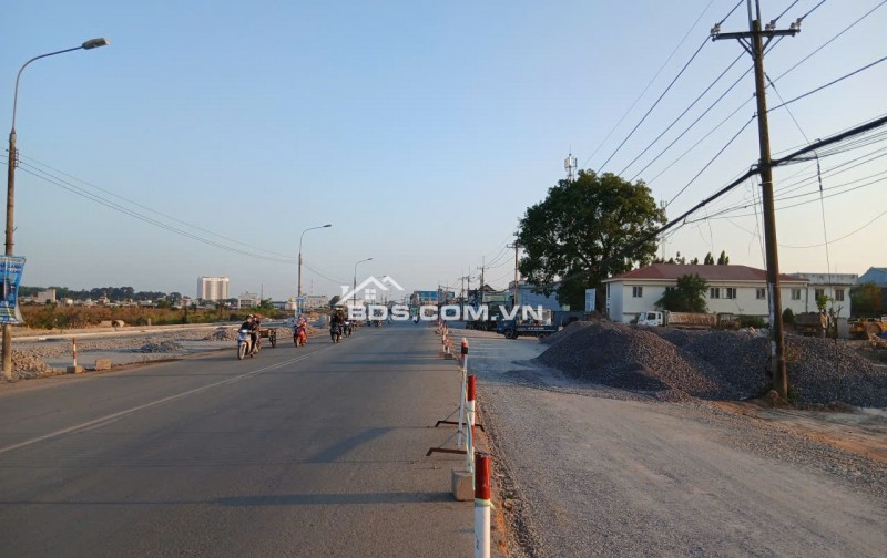 Mặt tiền Lê Duẩn đối diện khu TMDV 77ha, giá chỉ 41tr/m2. nở hậu 9,5m