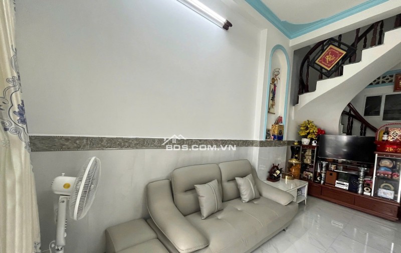 BÁN NHÀ CHÍNH CHỦ: NHỎ, ĐẸP, CHẮC CHẮN, HẺM THÔNG - RỘNG, KDC THÂN THIỆN. LH:0989051114.