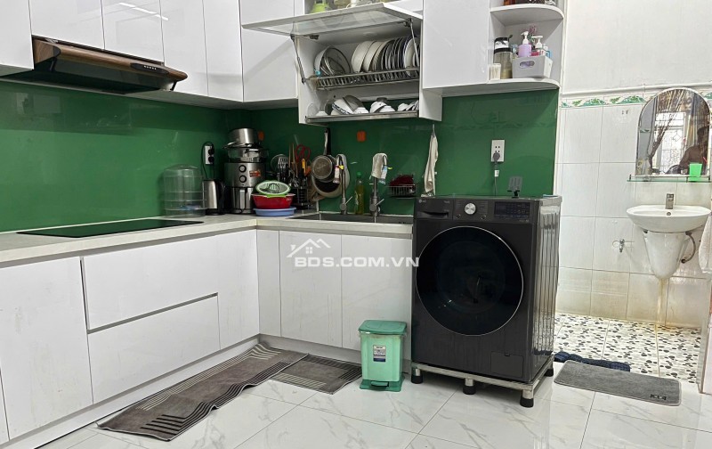 BÁN NHÀ CHÍNH CHỦ: NHỎ, ĐẸP, CHẮC CHẮN, HẺM THÔNG - RỘNG, KDC THÂN THIỆN. LH:0989051114.