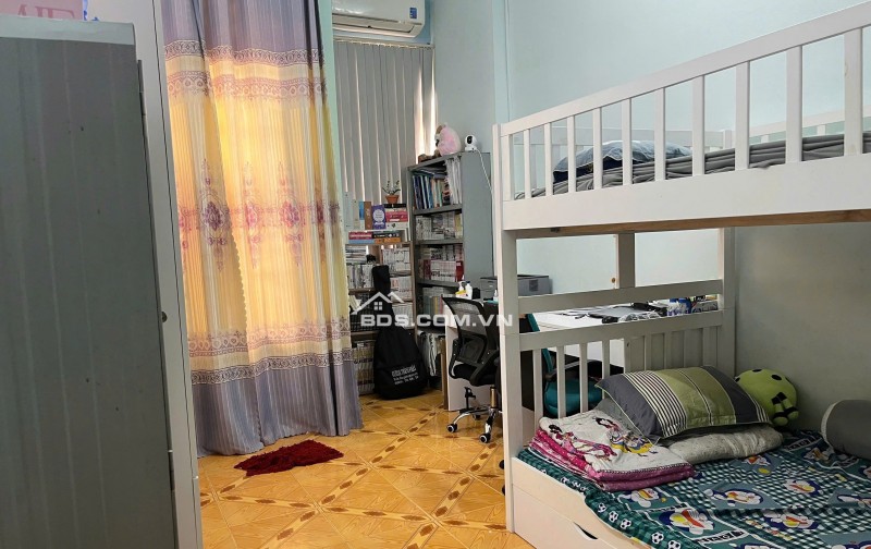 BÁN NHÀ CHÍNH CHỦ: NHỎ, ĐẸP, CHẮC CHẮN, HẺM THÔNG - RỘNG, KDC THÂN THIỆN. LH:0989051114.