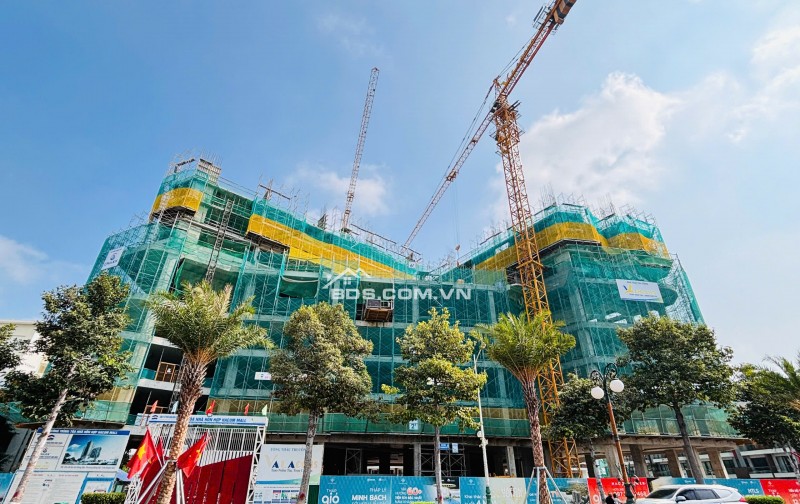 Căn hộ cao cấp Hacom Tower mặt tiền đường 16 tháng 4 view trực diện biển Bình Sơn