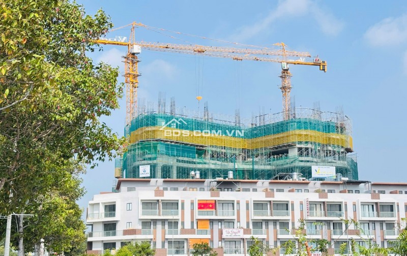 Căn hộ cao cấp Hacom Tower mặt tiền đường 16 tháng 4 view trực diện biển Bình Sơn