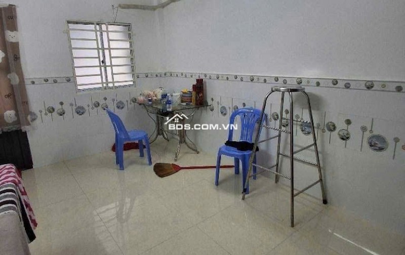 Bán nhà  Huỳnh Tấn Phát, Quận 7, 2 tầng, 2PN, sổ hồng riêng, giá 4.7 tỷ