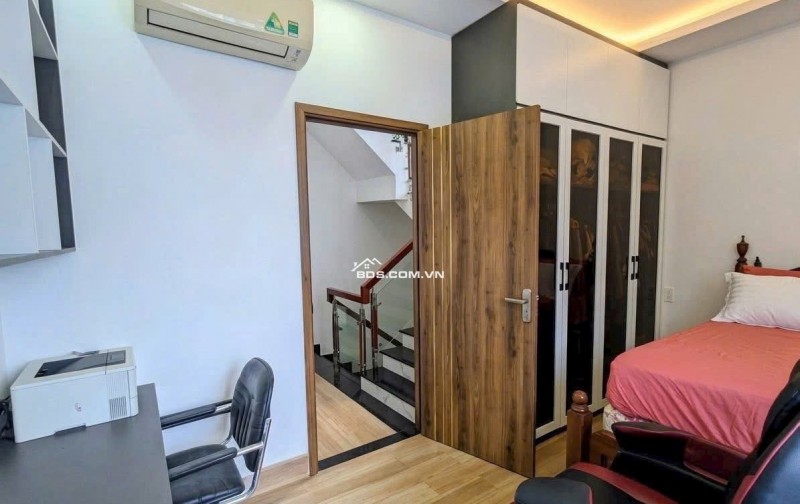 Bán Nhà Mới Đẹp Góc 2 Mặt Tiền Đường Huỳnh Tấn Phát, Quận 7  - 5TỶ8.