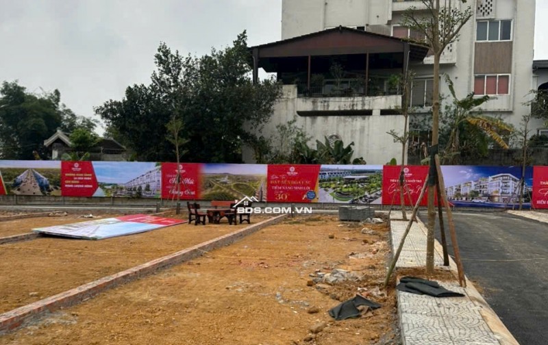 CHÍNH CHỦ GỬI BÁN LÔ ĐẤT LÀN 2 QL21 – SÁT ĐHQG HÀ NỘI – GIÁ 30TR/M²
. LH 0981376738