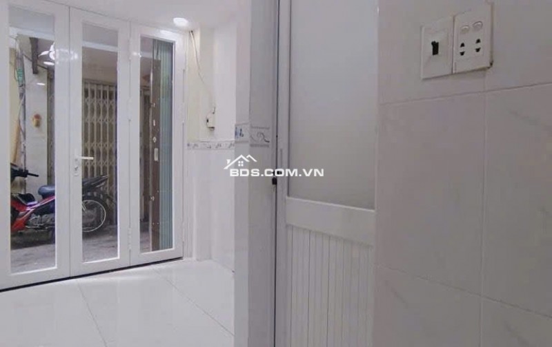 BÁN NHÀ MỚI - 2 TỶ HƠN - 3 TẦNG - SỔ HỒNG RIÊNG - GẦN BỆNH VIỆN CHỢ RẨY - QUẬN 11