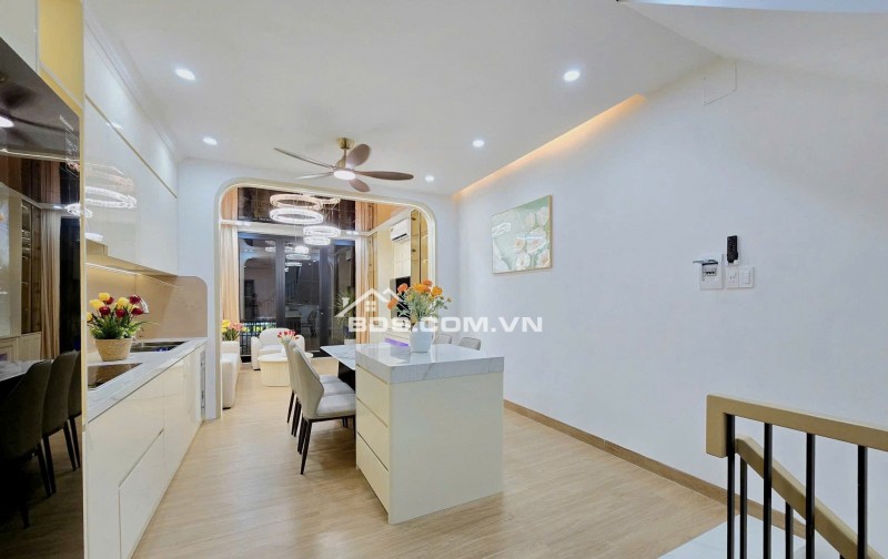 Bán Nhà 2 mặt tiền đường Lê Hồng Phong, Hải Châu, Đà Nẵng