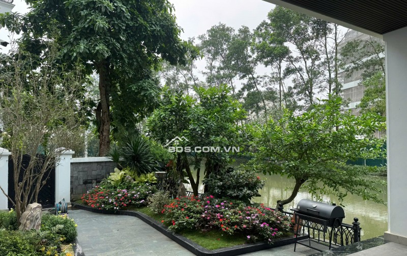 Cực hiếm 2 đơn lập hoa sữa đập thông 1 hầm xây 4 tẩng nổi DTXD hơn 900m sử dụng. Lh:0979144000