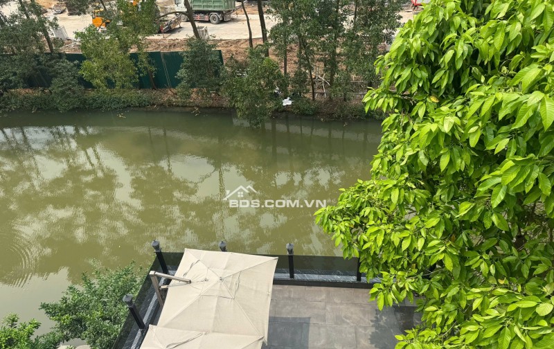 Cực hiếm 2 đơn lập hoa sữa đập thông 1 hầm xây 4 tẩng nổi DTXD hơn 900m sử dụng. Lh:0979144000