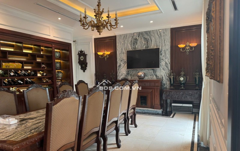 Cực hiếm 2 đơn lập hoa sữa đập thông 1 hầm xây 4 tẩng nổi DTXD hơn 900m sử dụng. Lh:0979144000