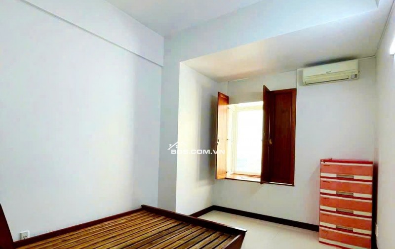 Chính chủ cần bán căn hộ chung cư Thuận Việt, Đ/C 319 Lý