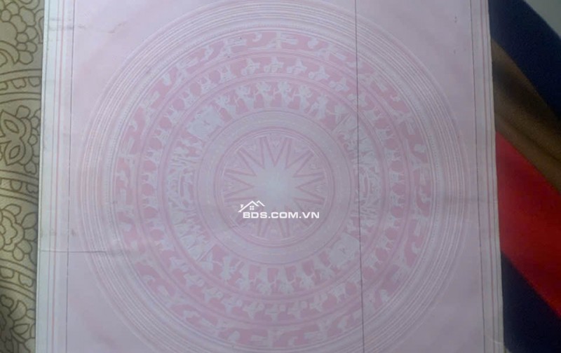 BÁN ĐẤT TẠI CHỢ DT81M2 SHR TRÊN ĐẤT CÓ NHÀ TIỀN CHẾ CỬA KÉO ĐÀI LOAN 950TR LH:0974004184 GẶP TRUNG.