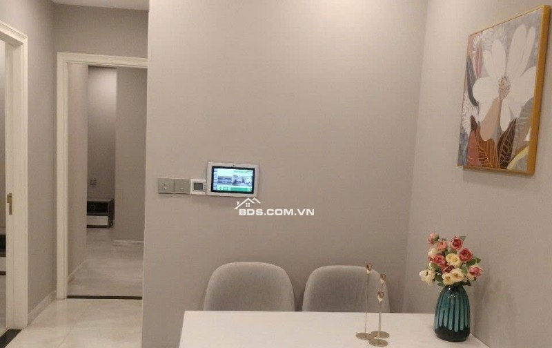 CHO THUÊ CHCC VINHOMES GOLDEN RIVER (TẦNG 20) 72M 2PN, 26TR/TH. LH:0938597537